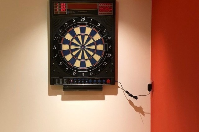 Dart im Spielezimmer